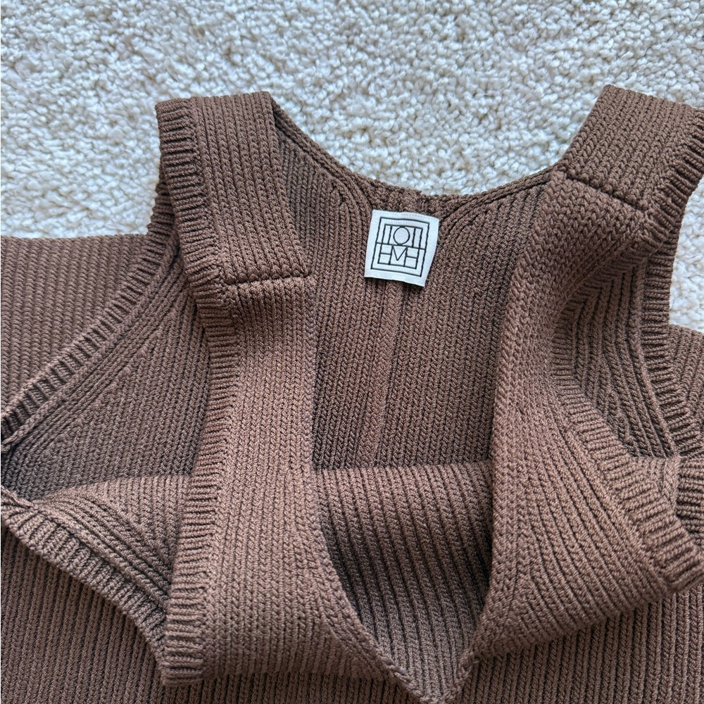 Toteme Brown Off-the-Shoulder Sweater